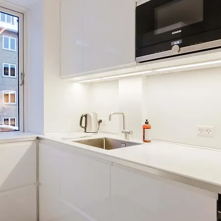 Newly Renovated In Heart Of Amager דירה קופנהגן